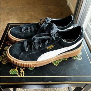Puma suede sneakers size 8